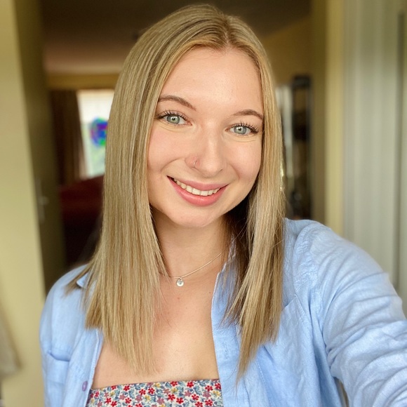 Meet your Posher, Emma - Picture 1 of 1